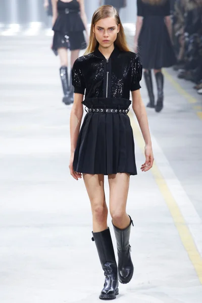 Look 31